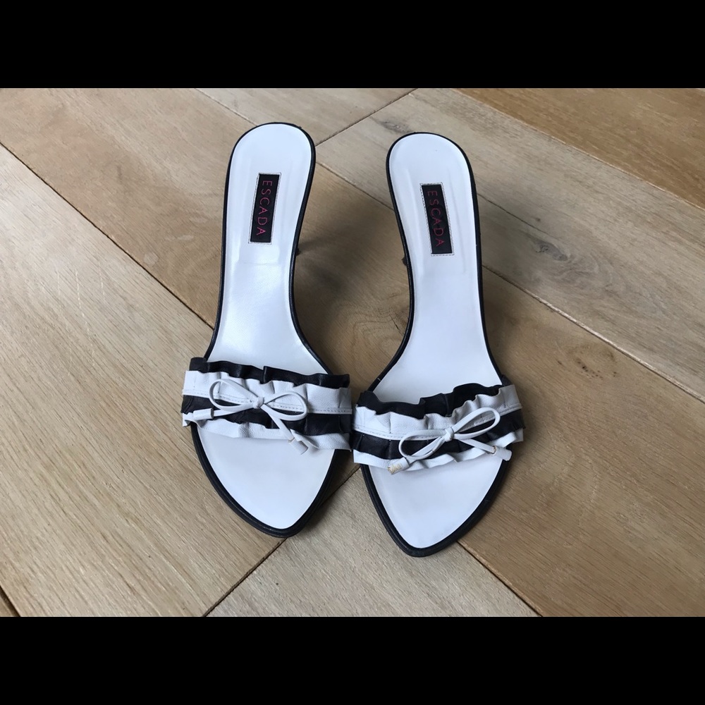 Escada slip-in heel